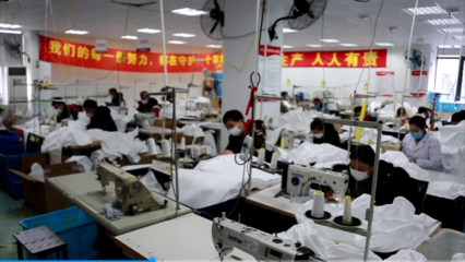 為了讓這家日均生產(chǎn)3000套防護(hù)服上海企業(yè)正常運(yùn)轉(zhuǎn)!公安上門(mén)蹲點(diǎn)幫困&hellip;