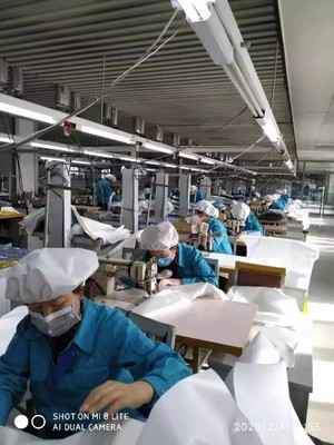 有錢(qián)也沒(méi)人&ldquo;罩&rdquo;你! 揭口罩?jǐn)喙┲i:工廠花五倍工資招人,然而.